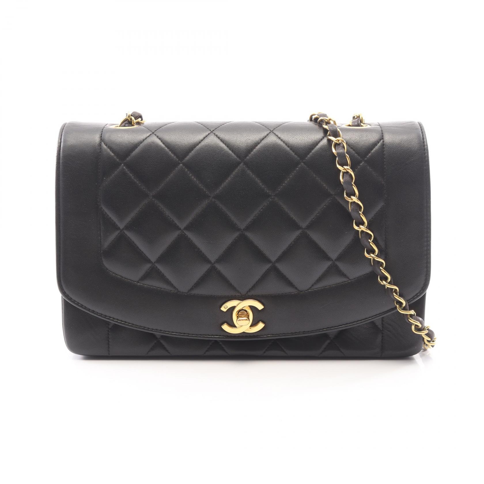 シャネル CHANEL マトラッセ ダイアナフラップ ショルダーバッグ バッグ ラムスキン(羊革) レディース ブラック系 【中古】
