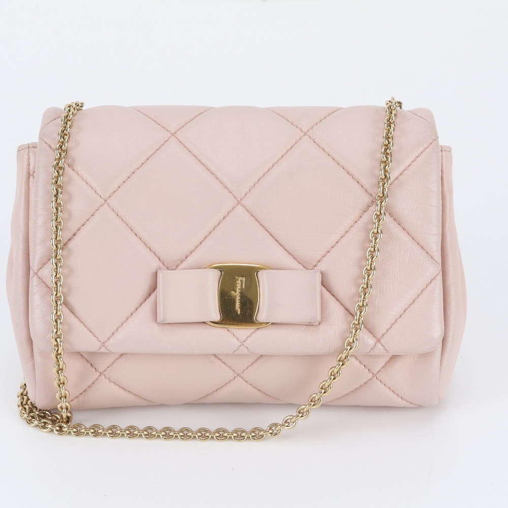 完売品！Salvatore Ferragamo キルティング ヴァラリボン B (目立った傷や汚れなし)】□極美品 サルヴァトーレフェラガモ ヴァラ