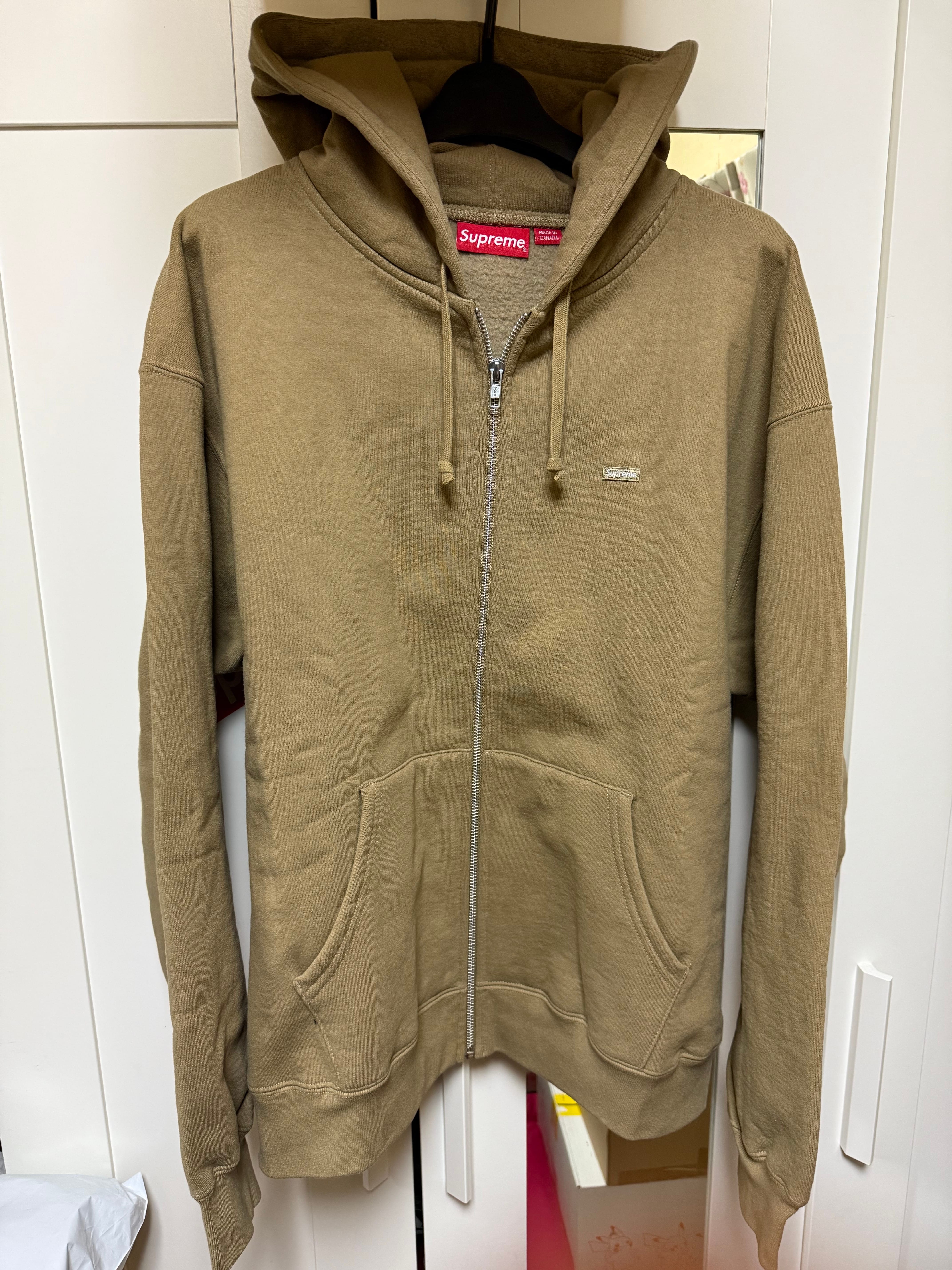 supreme ジップ パーカー スモールのおすすめアイテム | 通販・相場は