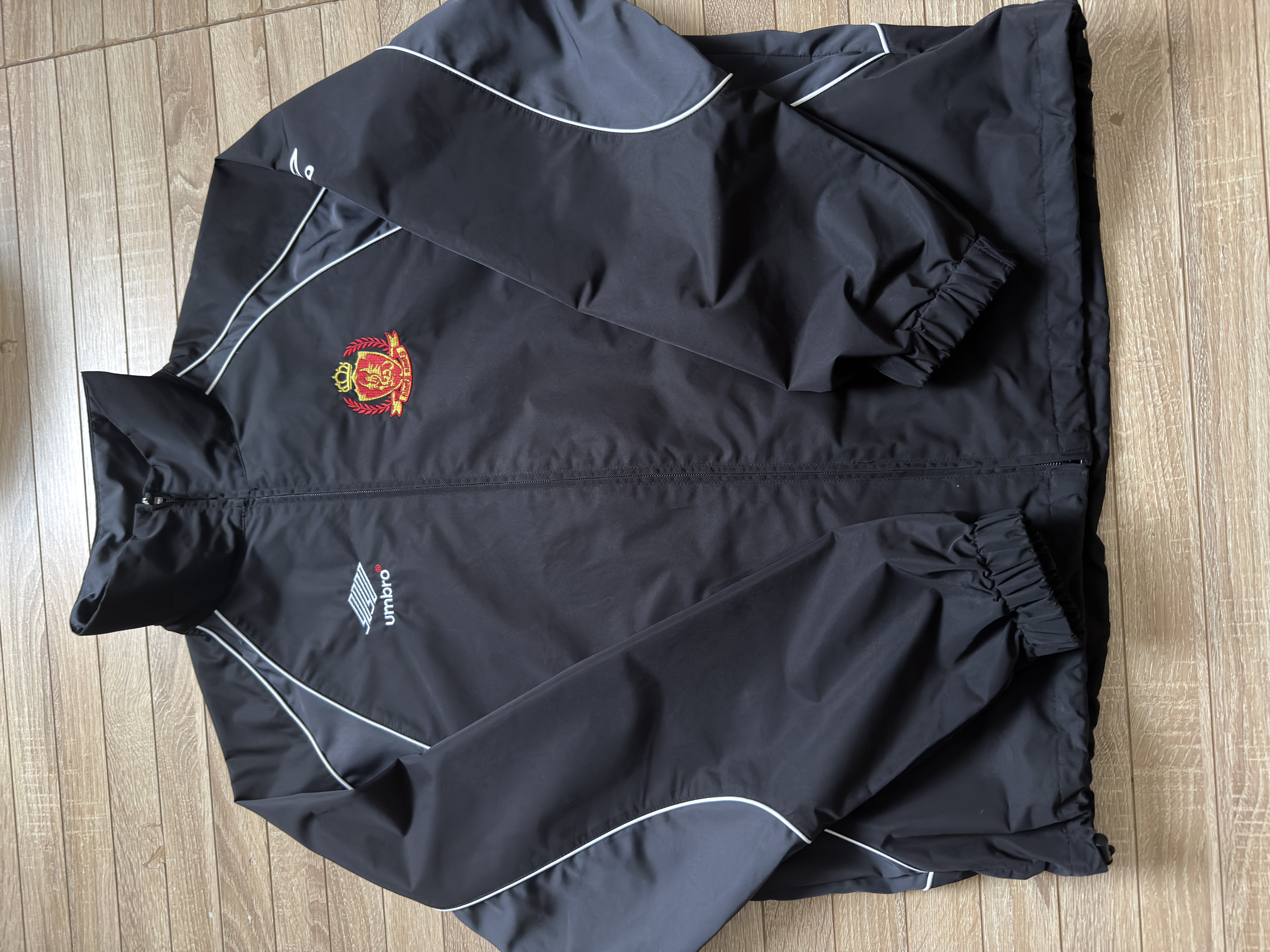 umbro x 9090 Emblem Nylon Jacket "Black"