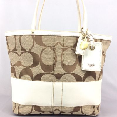 COACH コーチ 白エナメルレザー×シグネチャー オープントートバッグ