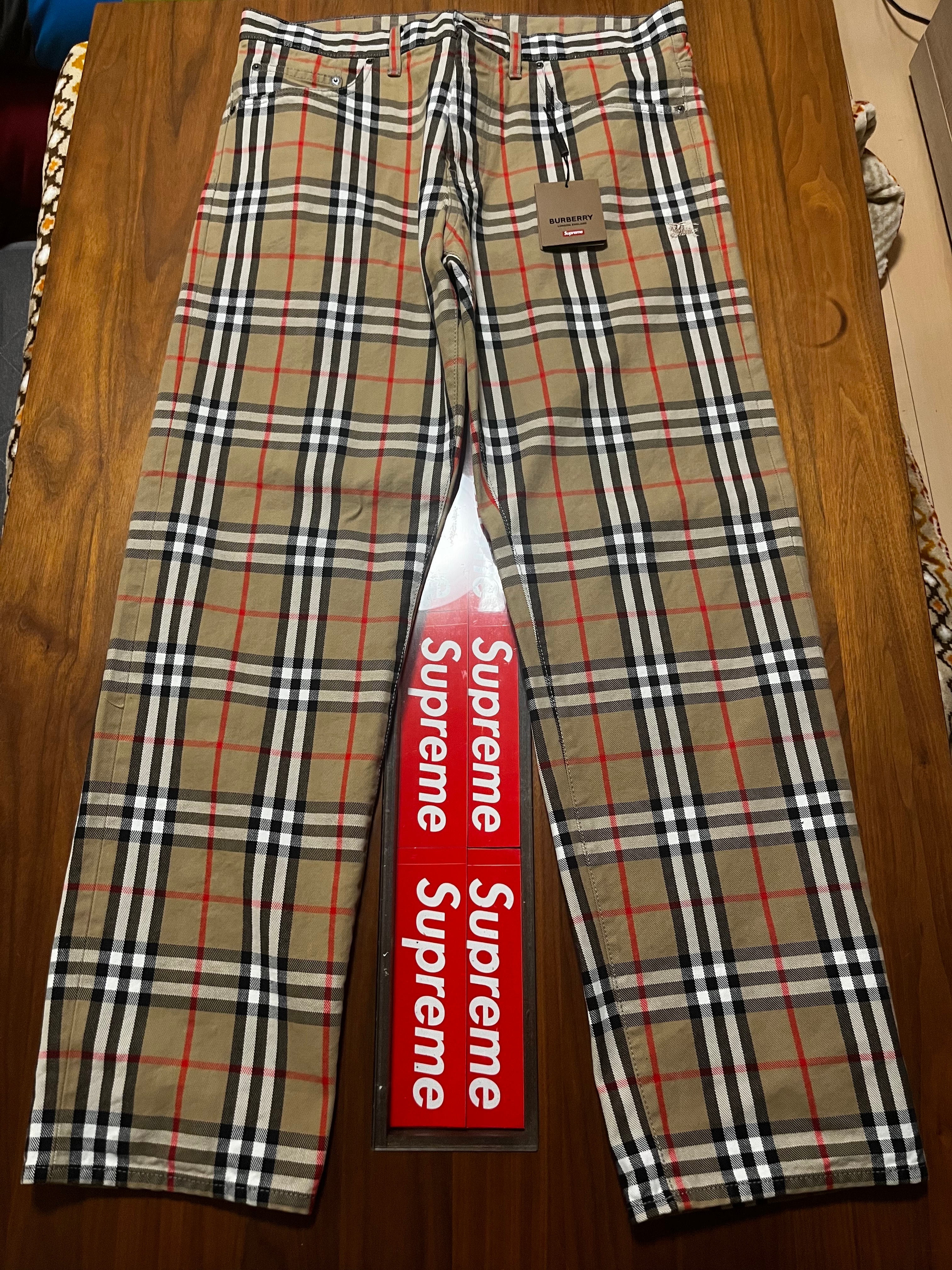 Supreme / Burberry Regular Jean "Beige"