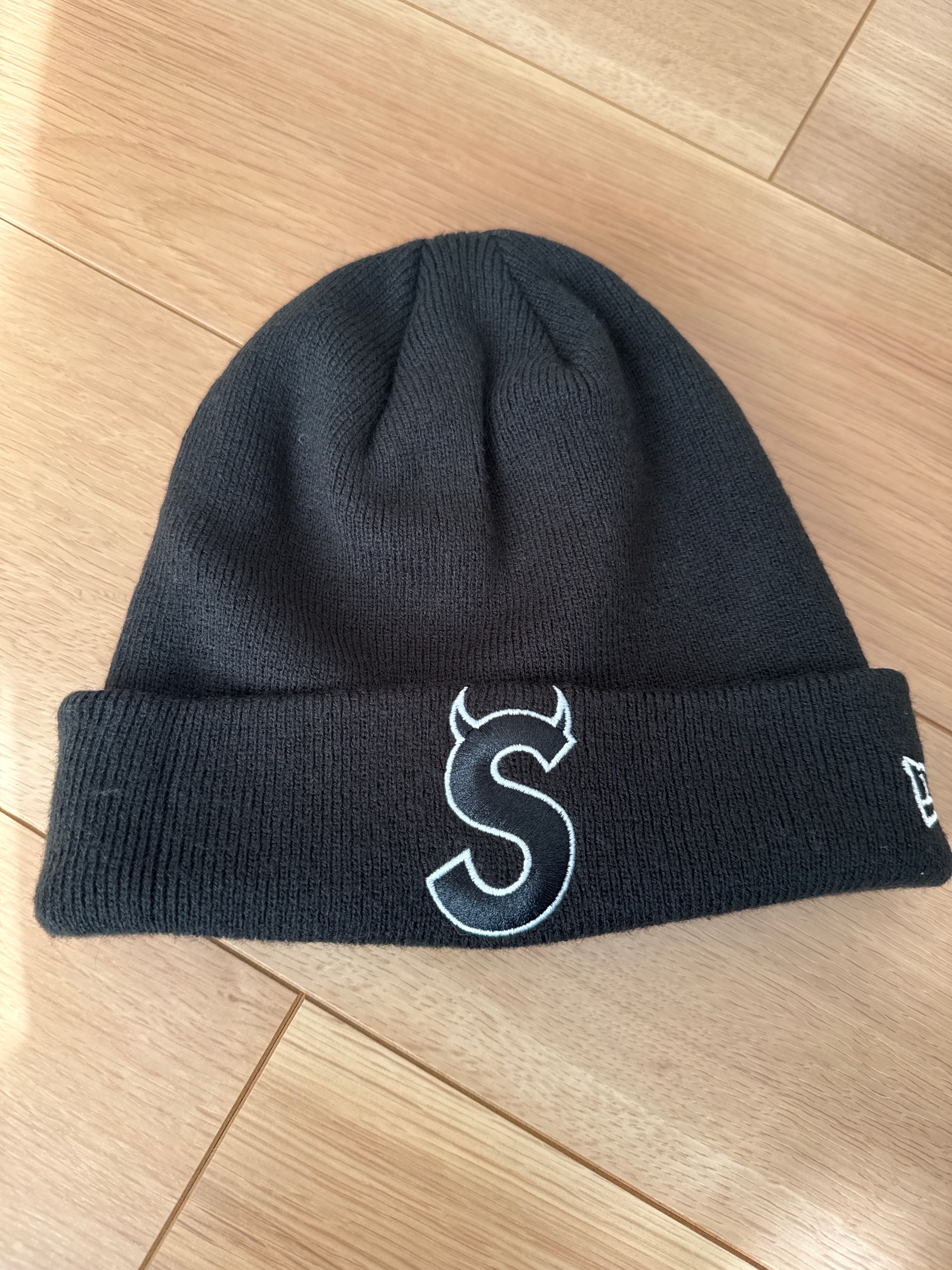 Supreme New Era S Logo Beanie "Black" (22FW)