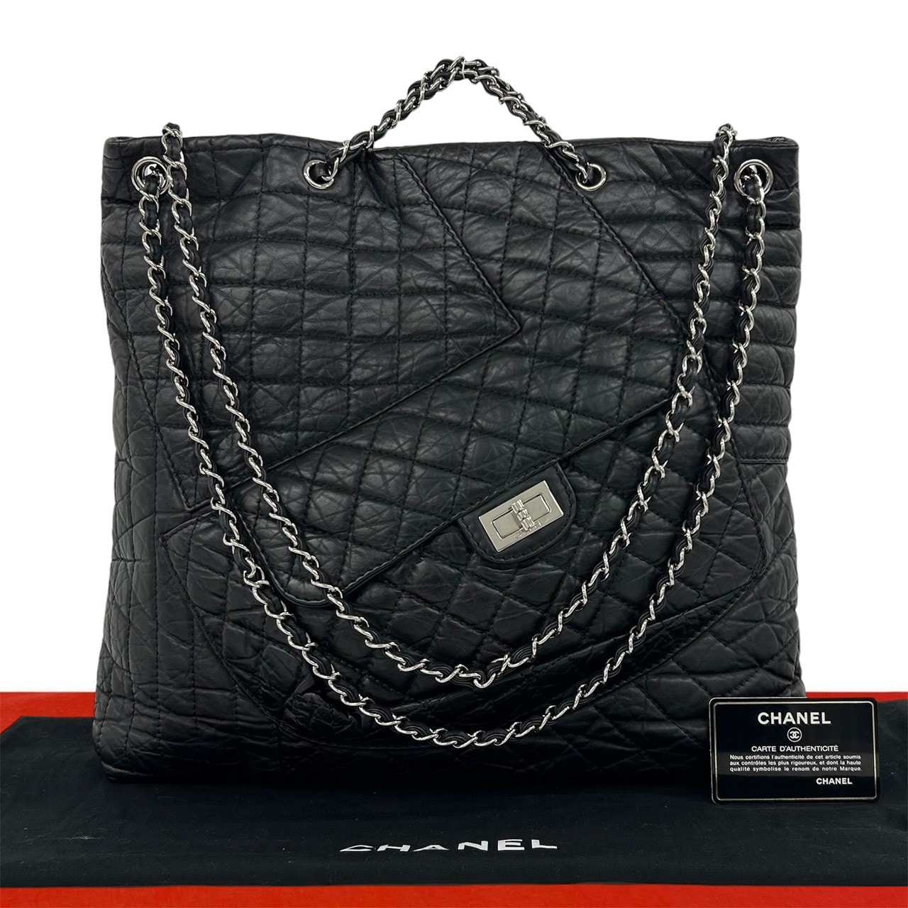 CHANEL シャネル 2.55 マトラッセ レザー ショルダーバッグ ブラック
 29637