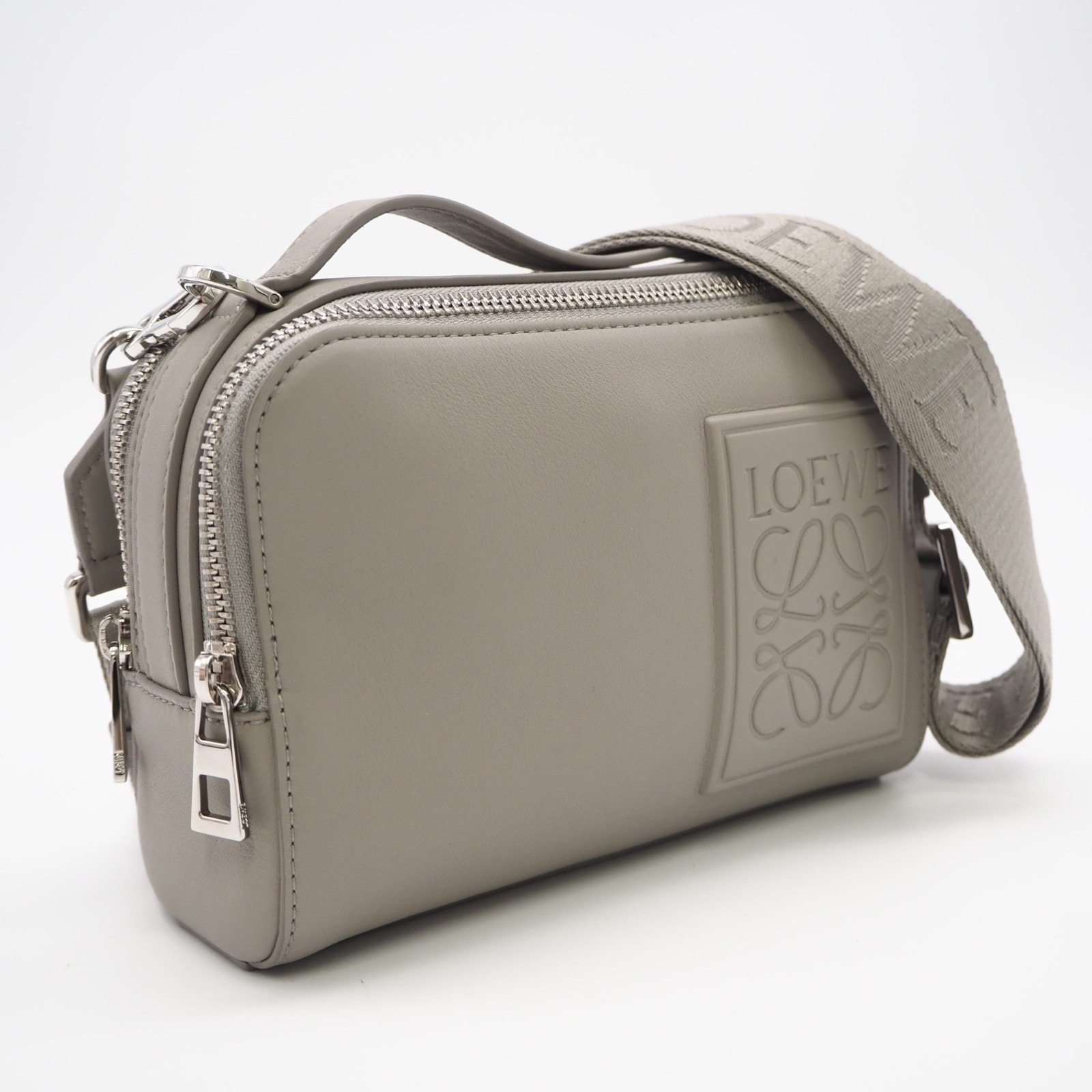 極美品 LOEWE ロエベ アナグラム サテンカーフ クロスボディ カメラバッグ ミニ C565R41X04 2wayショルダーバッグ グレー カーフレザー メンズ