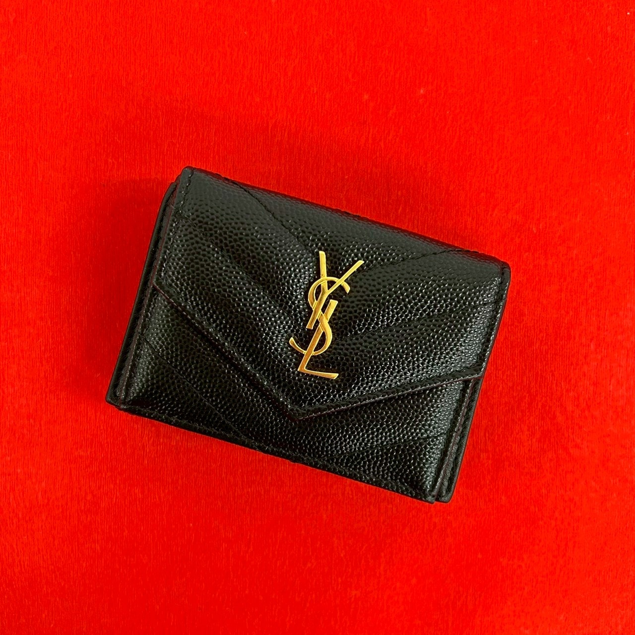 SAINT LAURENT PARIS サンローランパリ YSL ロゴ 金具 レザー 三つ折り財布 ブラック
60063