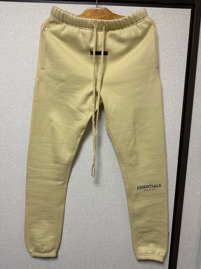FEAR OF GOD ESSENTIALS Sweatpants (SS20) "Buttercream"