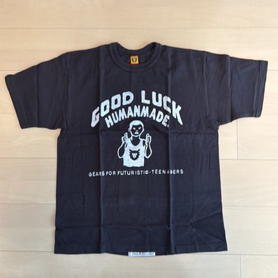 human メイド Tシャツ