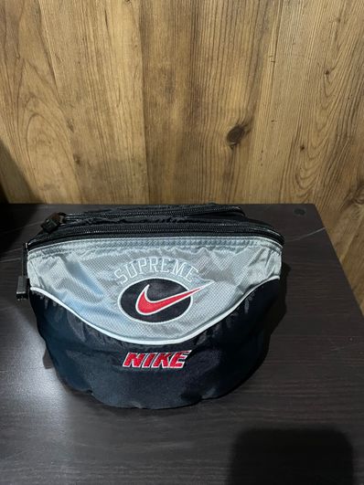 Supreme nike shoulder bag silver shop