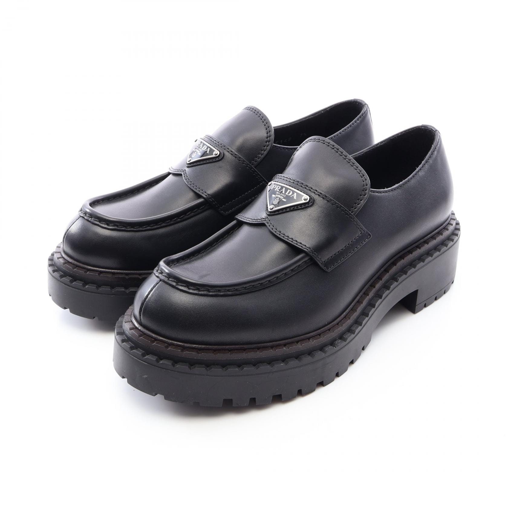プラダ PRADA トライアングルロゴ ローファー 靴 レザー メンズ ブラック系 【中古】