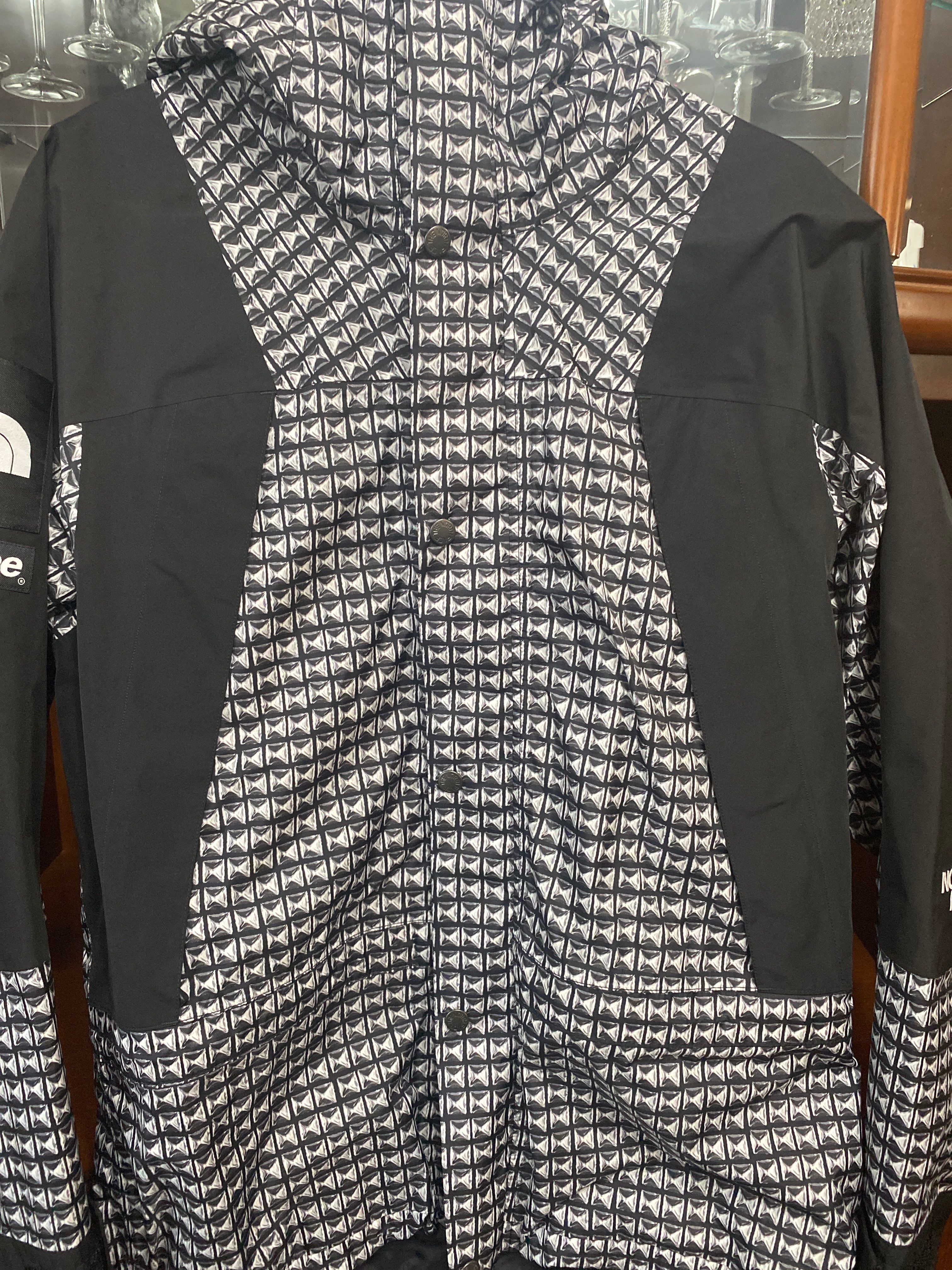 Supreme x The North Face Studded Mountain Light Jacket "Black"