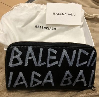 BALENCIAGA Graffiti Round Zipper Wallet ”Black”