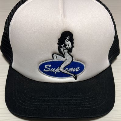 Supreme Pin Up Mesh Back 5-Panel "Black"