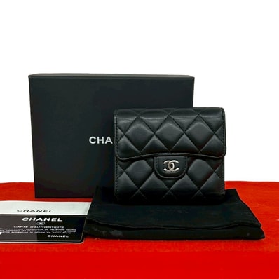 CHANEL シャネル マトラッセ ココマーク ラムスキン 三つ折り財布 ブラック
03524
