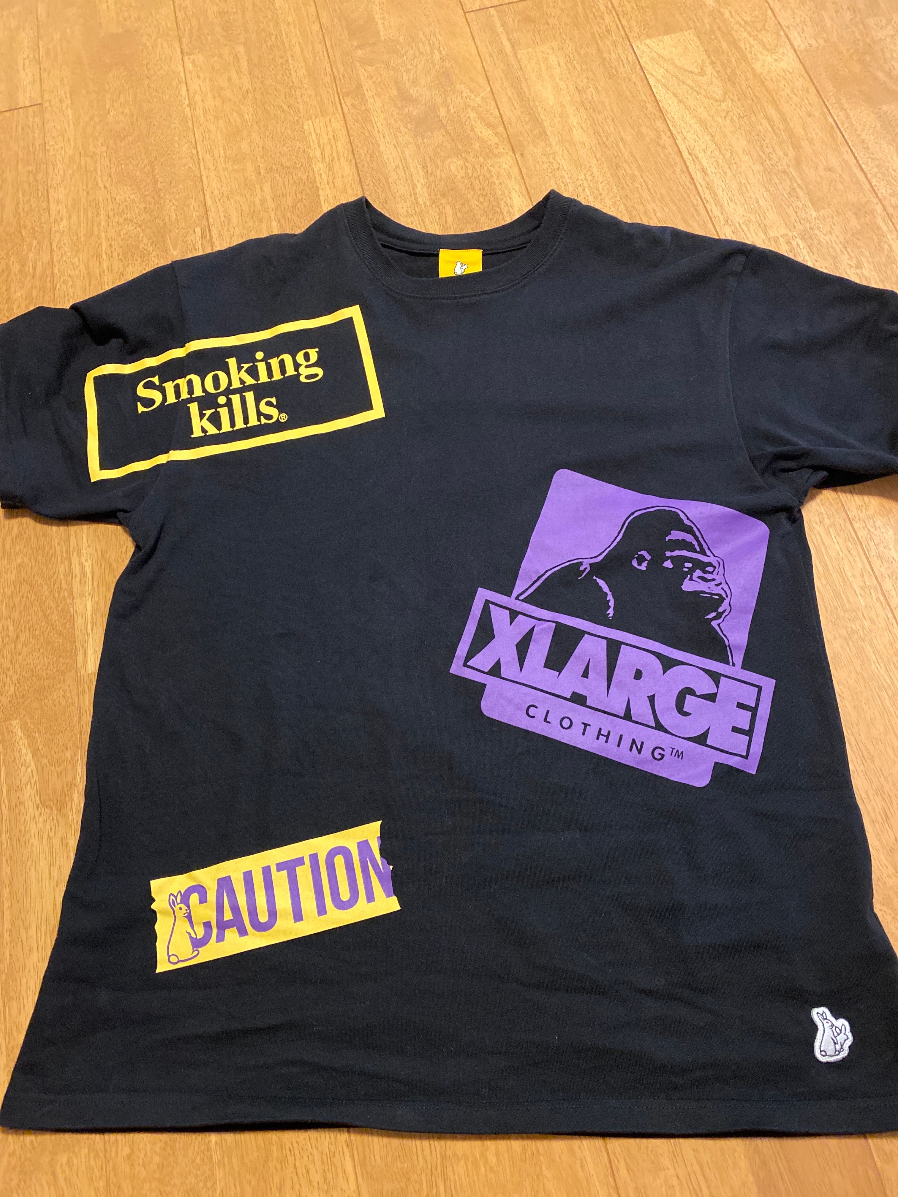 XLARGE x FR2 S/S TEE RANDOM LOGO "Black"