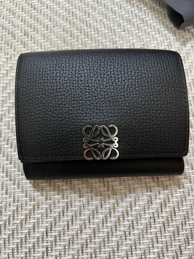 LOEWE アナグラム コンパクト ジップウォレット ブラック