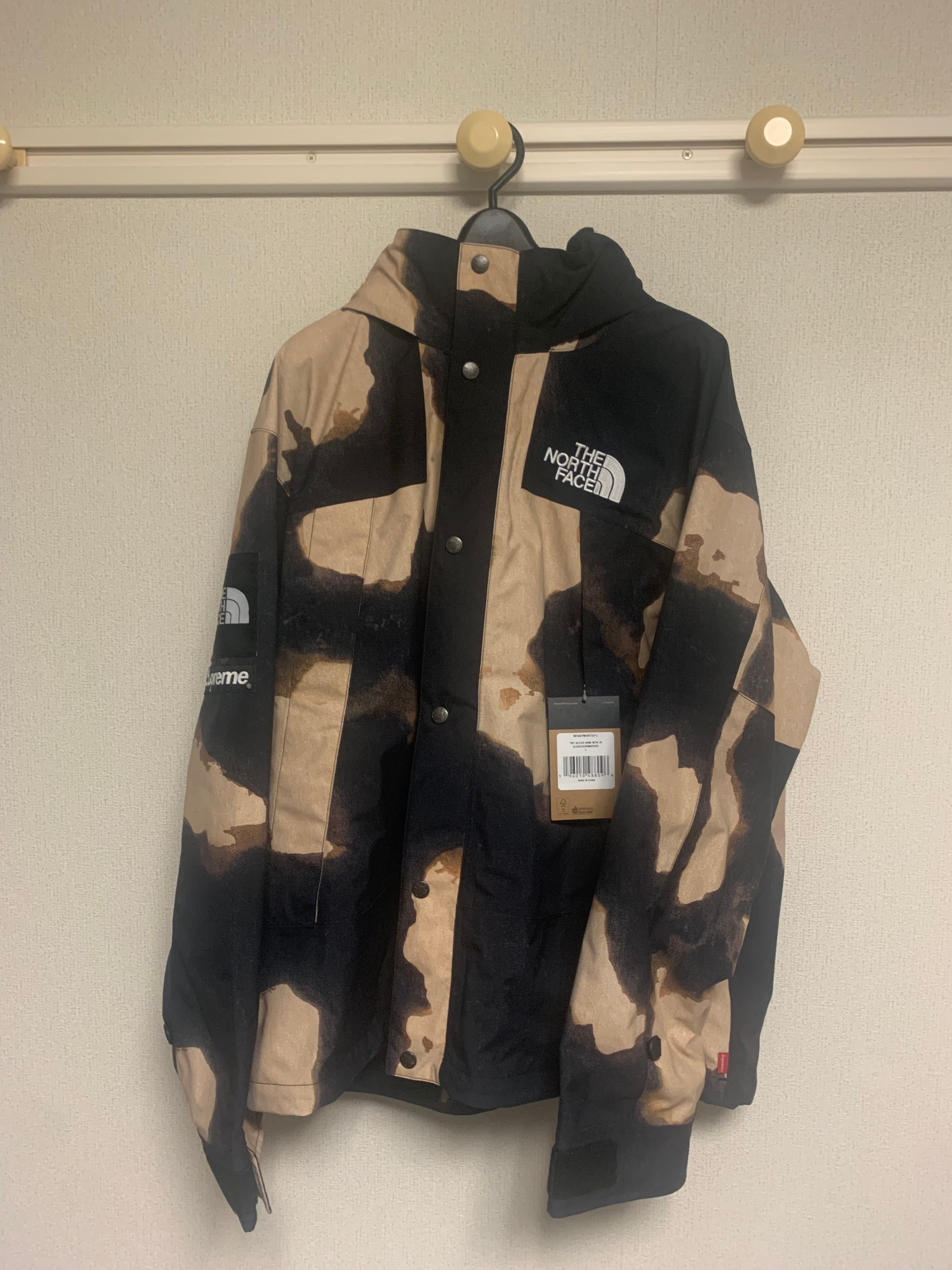 Supreme x The North Face Bleached Denim Print Mountain Jacket "Black"