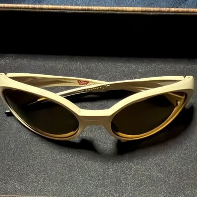 Stussy OAKLEY EYE JACKETTM REDUX - PRIZM BRONZED "Ivory"