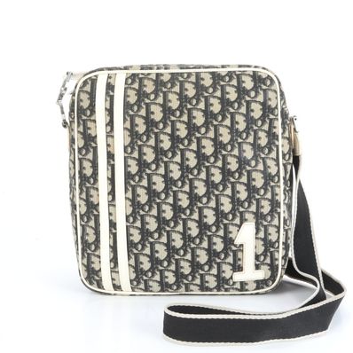 クリスチャンディオール トロッターショルダーバッグ