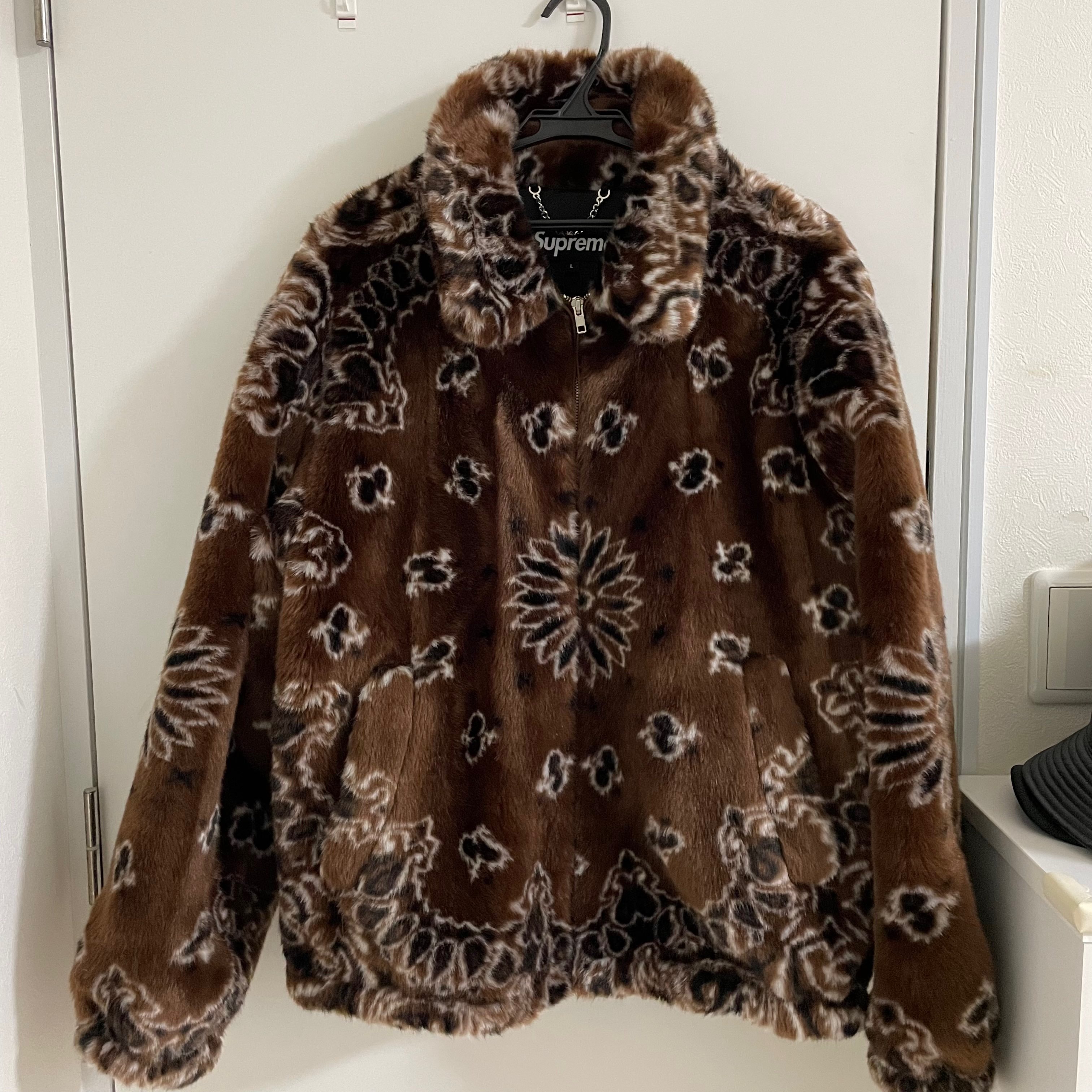 Supreme Bandana Faux Fur Bomber Jacket "Brown"