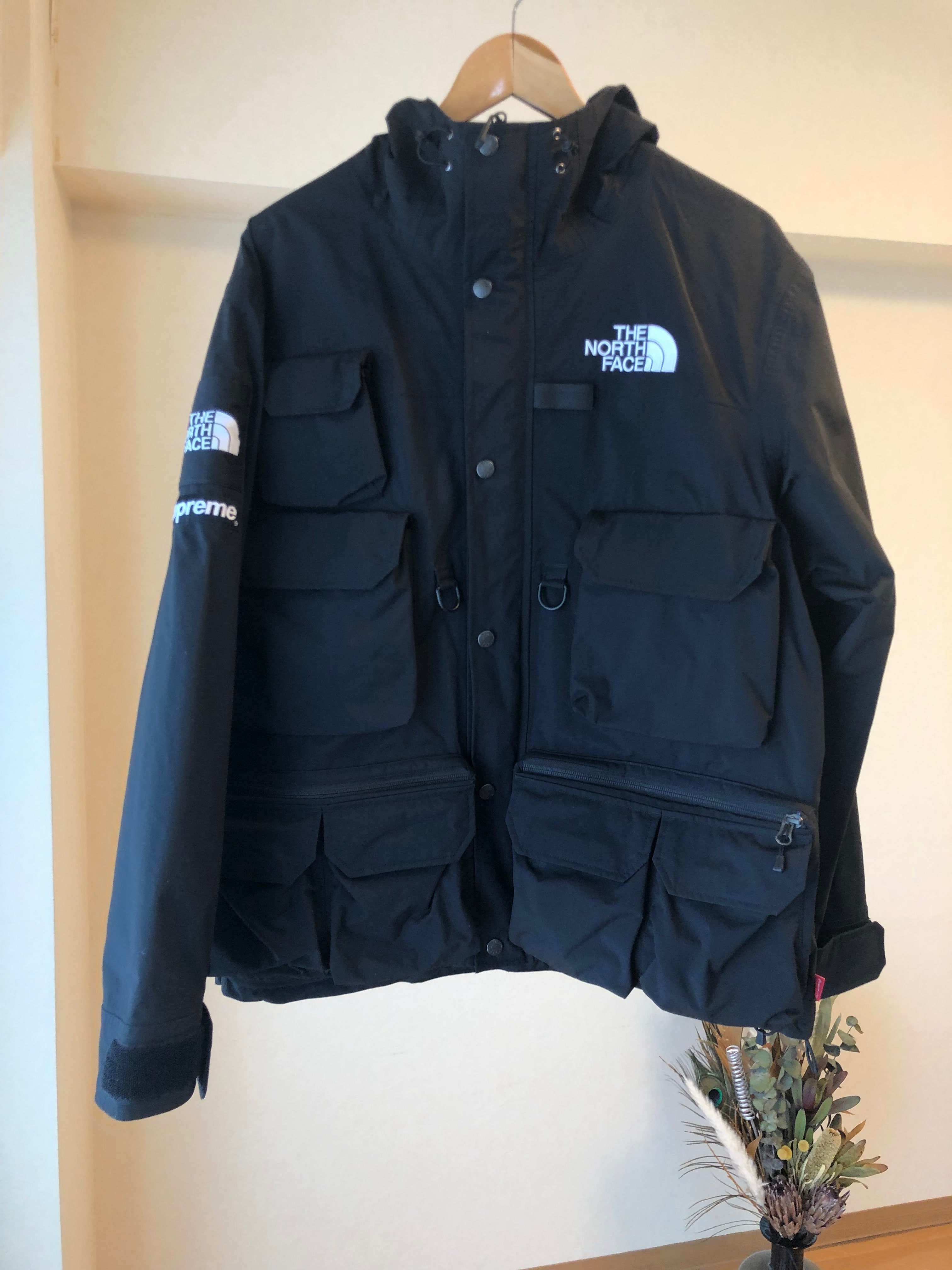 Supreme x The North Face Cargo Jacket "Black"