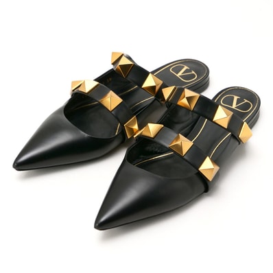 Valentino Garavani ヴァレンティノ・ガラヴァーニ サンダル サイズ38 スタッズ ポインテッドトゥ フラット ミュール 靴 イタリア製 ブランド古着【中古】20250325/RA4017