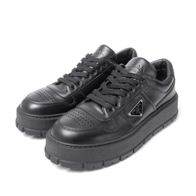 ■美品■PRADA プラダ スニーカー サイズ7 1/2 トライアングル ロゴプレート レザーシューズ ブランド古着【中古】20260603/RA9628