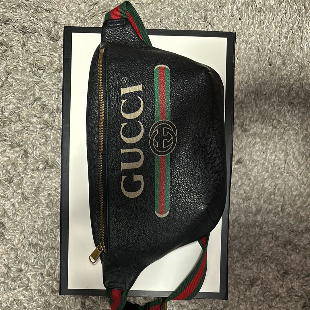 GUCCI Vintage Logo Print Leather Small Belt Bag "Black"