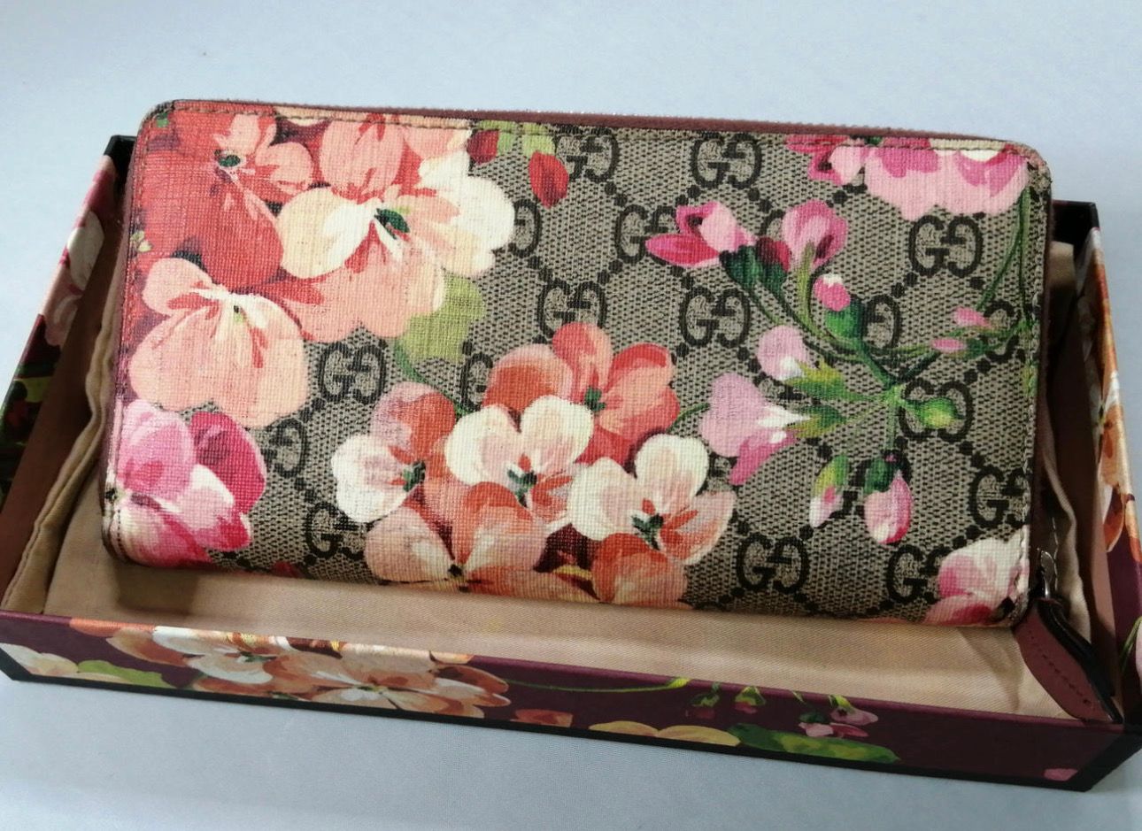 GUCCI GG Blooms Zip Around Wallet "Antique Rose"