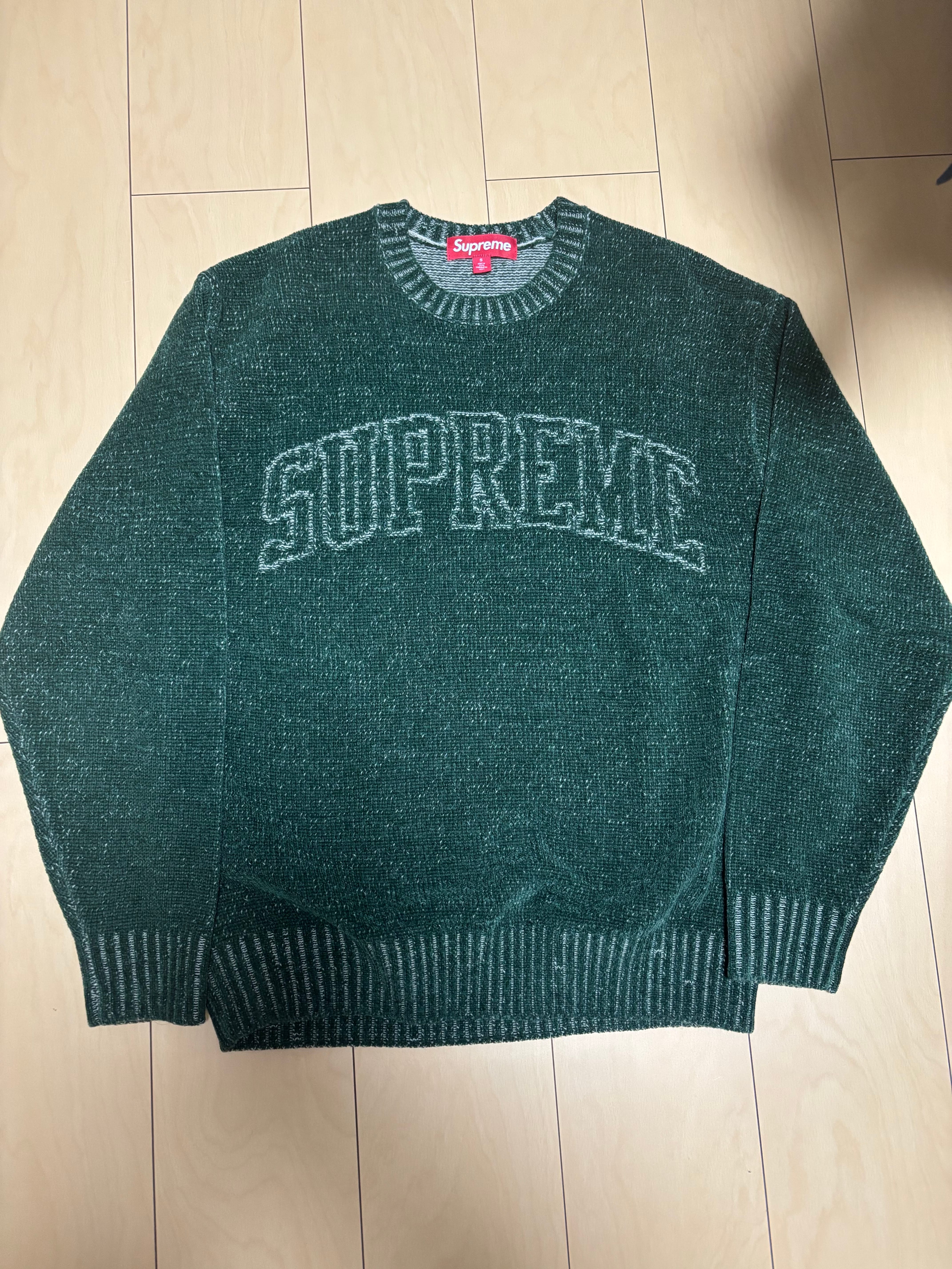 Supreme Contrast Arc Sweater 