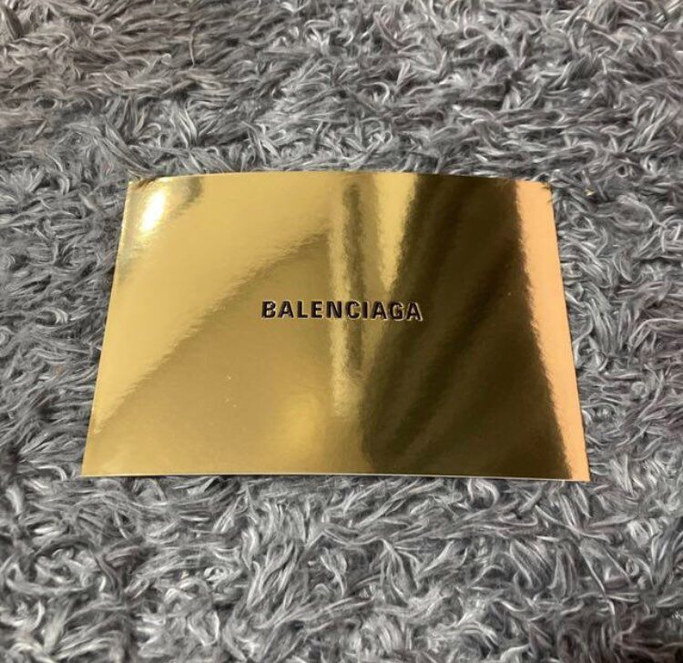 BALENCIAGAメッセージカード