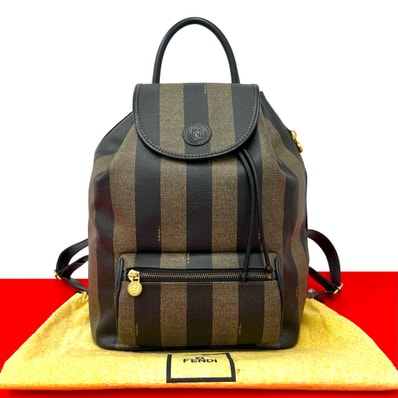 FENDI フェンディ ぺカン FF 柄 レザー PVC リュックサック ブラック
65932