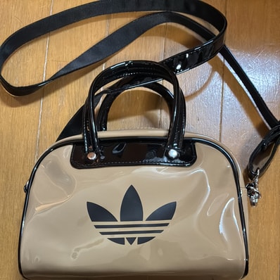 adidasミニボーリングバッグ ショルダーバッグ