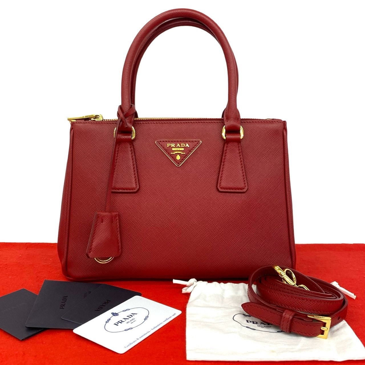 PRADA プラダ ガレリア 三角ロゴ 金具 レザー ショルダーバッグ レッド
 94401
