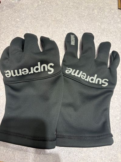 Supreme WINDSTOPPER Gloves "Black"