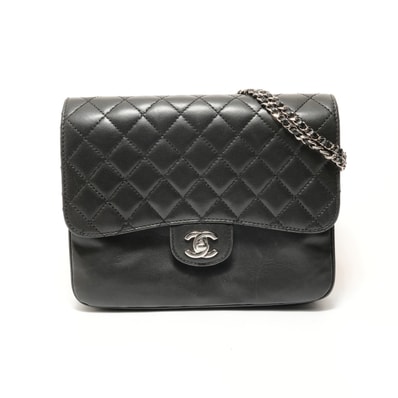 シャネル CHANEL 16番台 ラムスキン マトラッセ 金具シルバー ショルダーバッグ【中古】