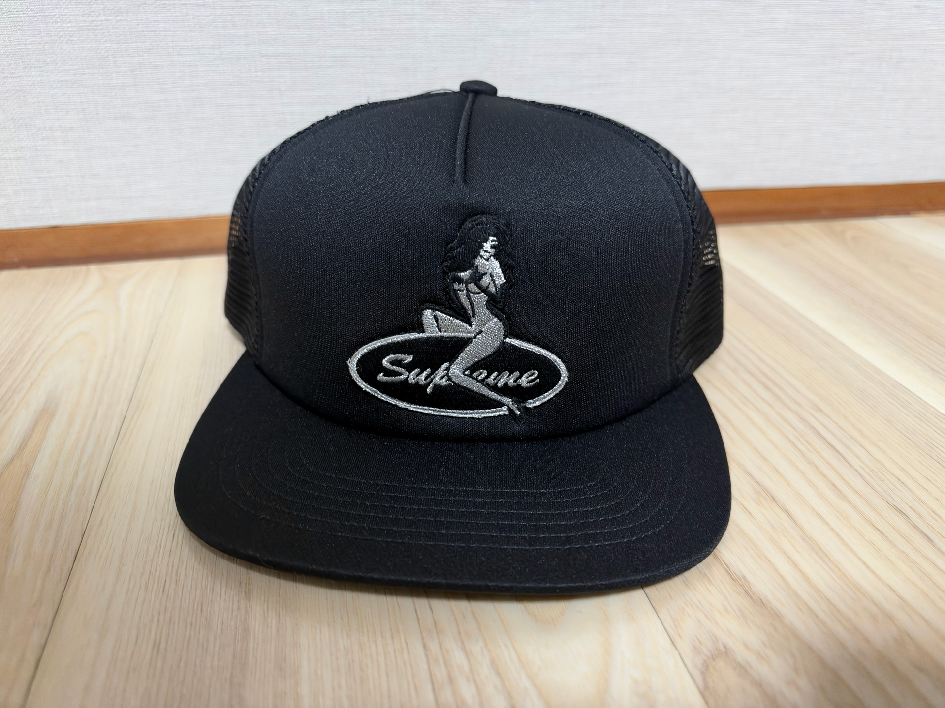 Supreme Pinup Mesh Back 5-Panel "Black"