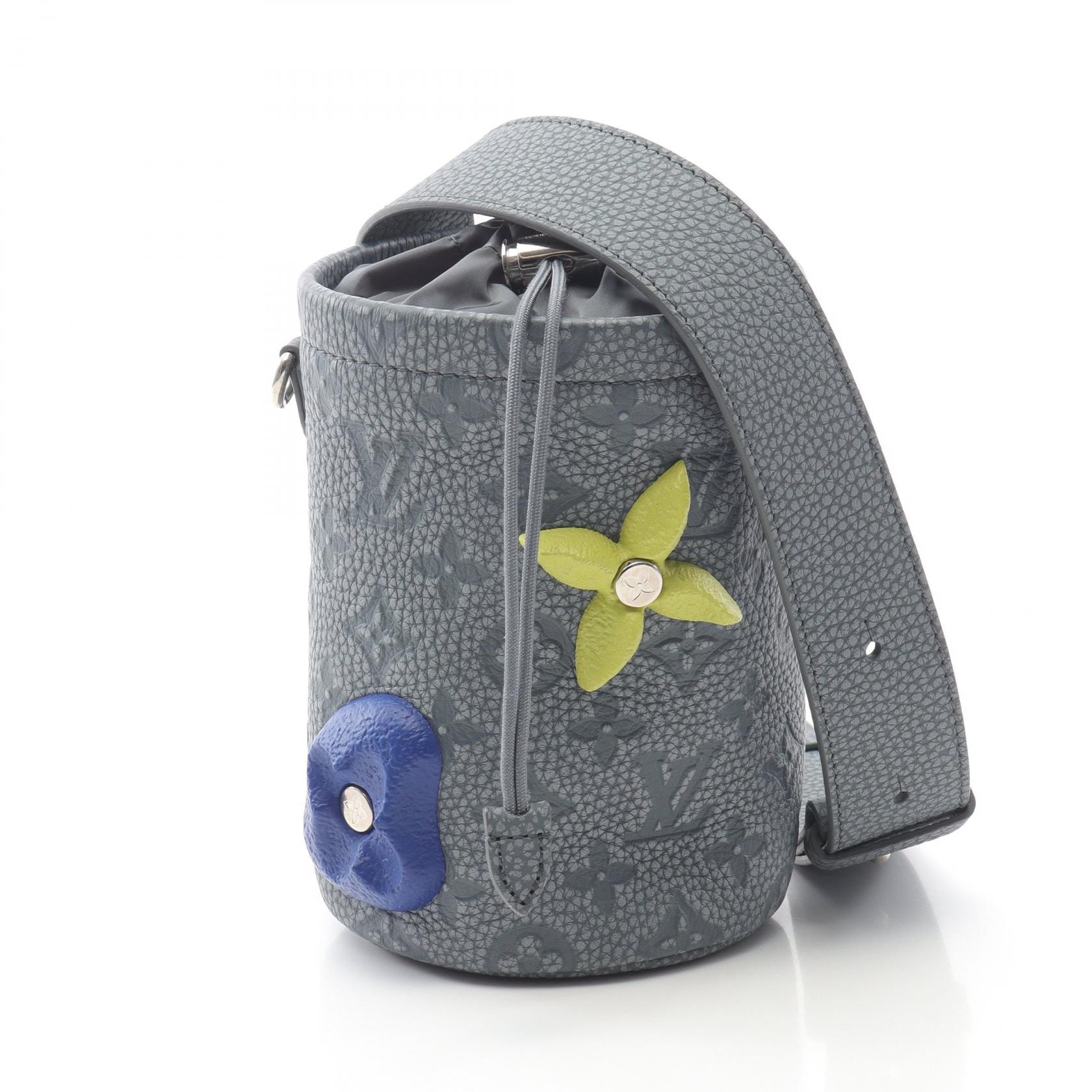 ルイ・ヴィトン LOUIS VUITTON チョーク ポーチ トリヨンクライミング ショルダーバッグ バッグ レザー グレー メンズ グレー系 / マルチカラー M81572 【中古】