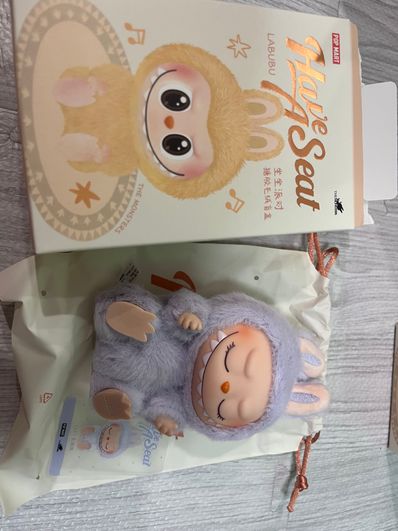 POP MART THE MONSTERS (LABUBU) Have a Seat Plush Series ZIZI