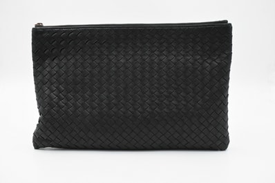 ボッテガヴェネタ イントレチャート クラッチバッグ ブラック