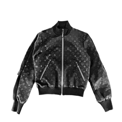 LOUIS VUITTON ルイヴィトン ブルゾン エンボスモノグラム ジップアップジャケット アパレル アウター 服 36 ブラック 黒 ゴールド金具 ナイロン ポリウレタン レディース 春 秋【中古品】