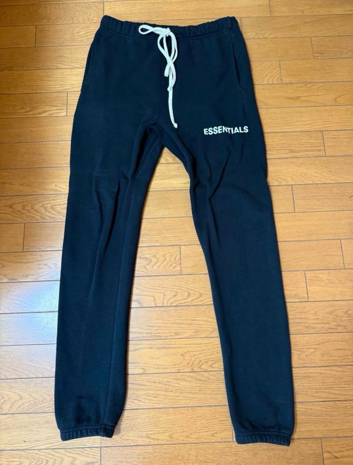 FEAR OF GOD Essentials Graphic Sweatpants "Black"