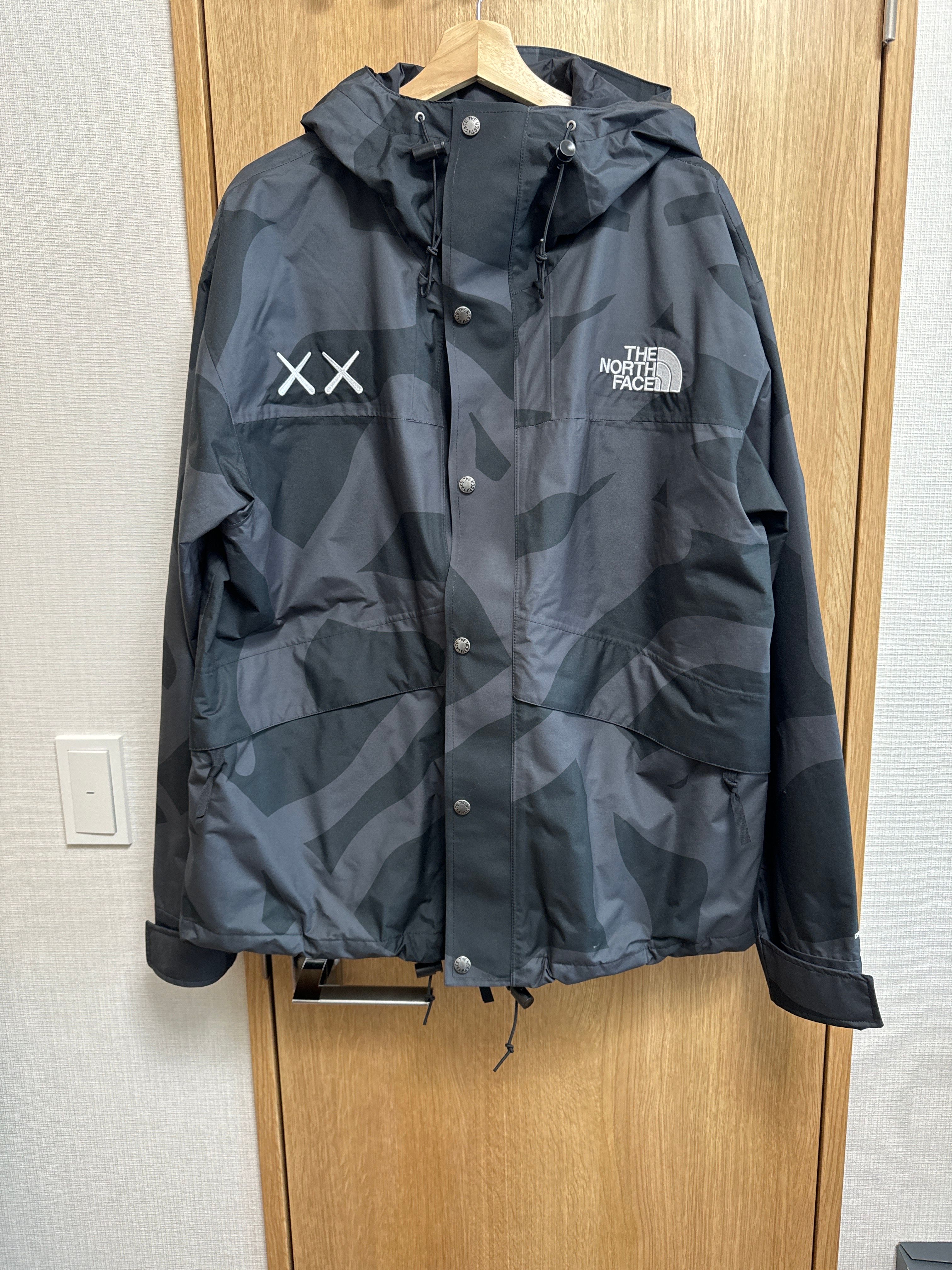 The North Face Kaws Retro 1986 Mountain Jacket "Black"