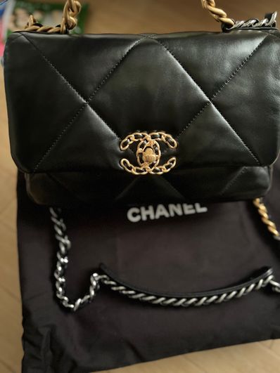 CHANEL 19 Hand Bag Lambskin "Black"