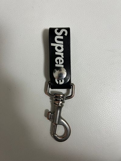 Supreme Leather Key Loop "Black"