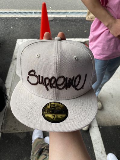 Supreme Handstyle New Era "Stone"
