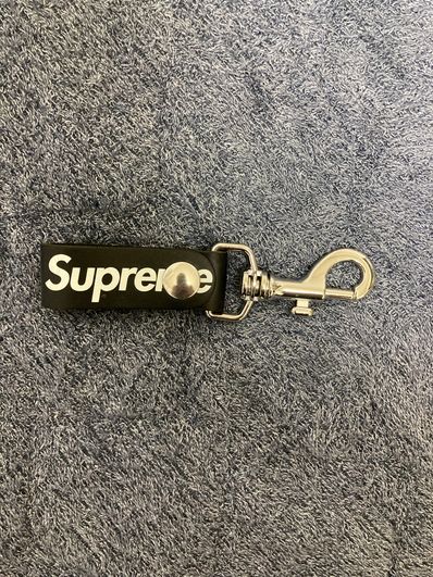 Supreme Leather Key Loop "Black"