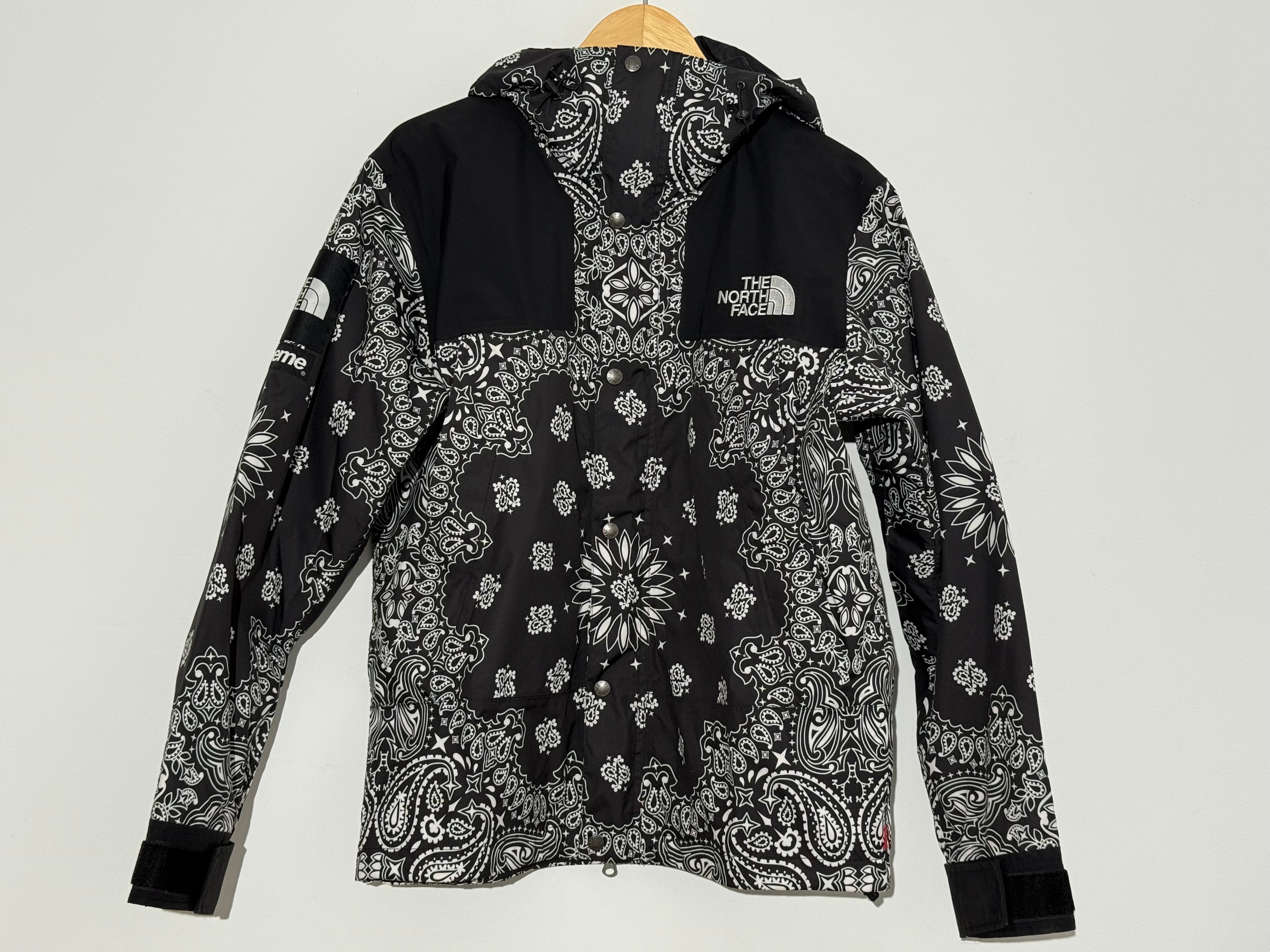 Supreme The North Face Bandana Mountain Parka "Black"