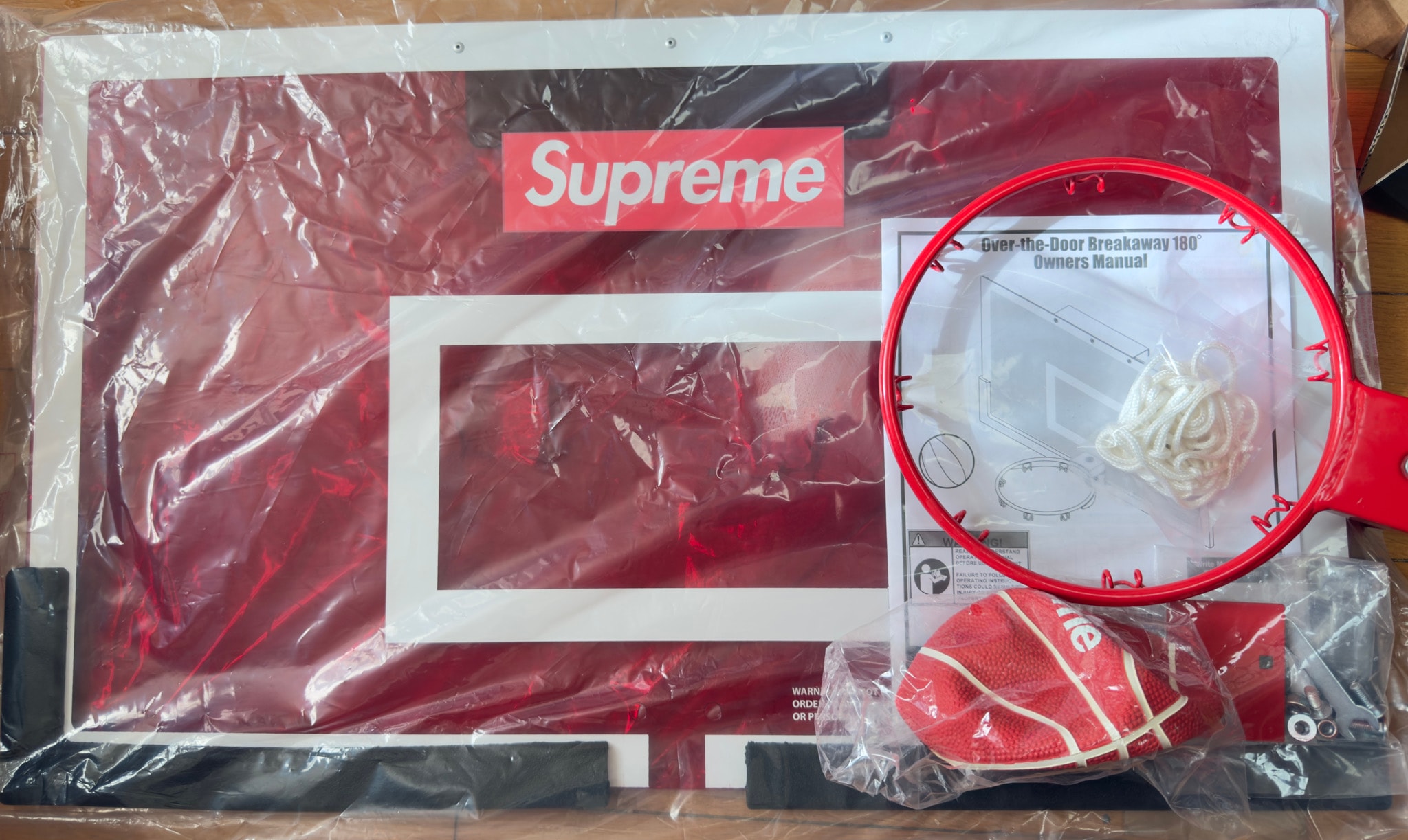 Supreme x Spalding Mini Basketball Hoop "Red"