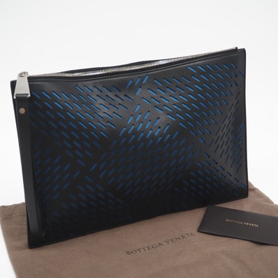 美品 BOTTEGAVENETA ボッテガヴェネタ レザー パンチング クラッチバッグ - クラッチバッグ ブラック ブルー レザー ナイロン メンズ